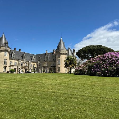 Domaine De Bort Bed & Breakfast Saint-Priest-Taurion Bagian luar foto